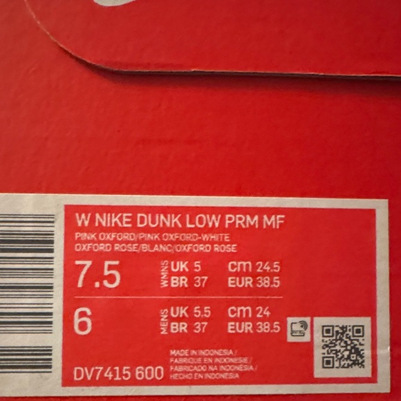 Nike Dunk Low PRM MF in Pink Oxford - Picture 2 of 3